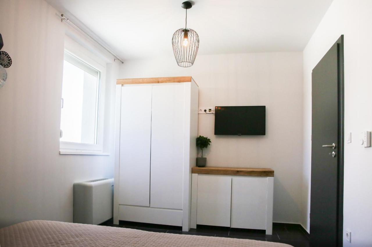 Balkon Apartmanhaz Panzio Balatonfüred Zewnętrze zdjęcie