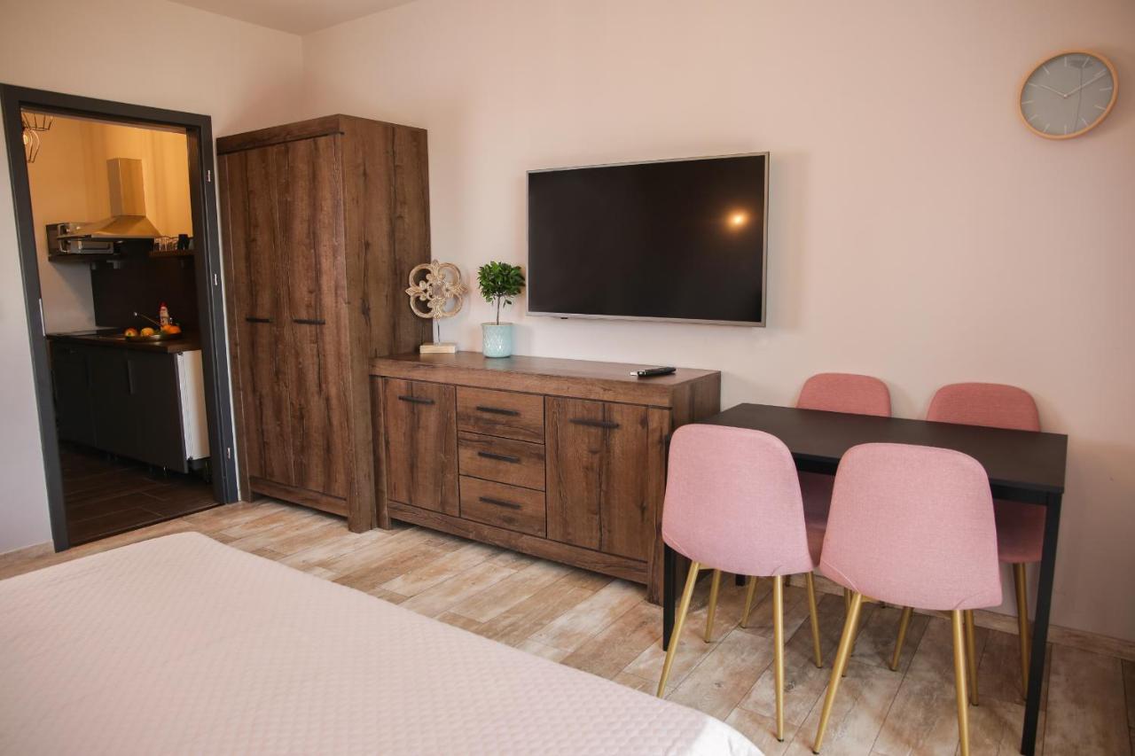 Balkon Apartmanhaz Panzio Balatonfüred Zewnętrze zdjęcie