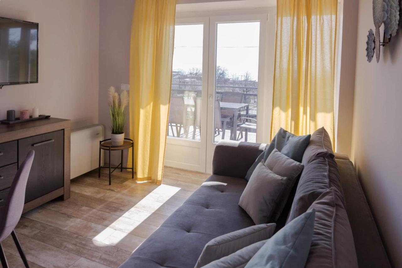 Balkon Apartmanhaz Panzio Balatonfüred Zewnętrze zdjęcie