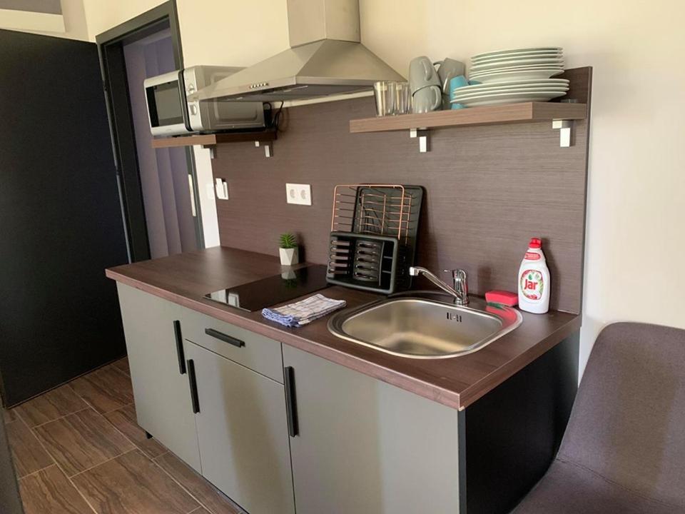 Balkon Apartmanhaz Panzio Balatonfüred Zewnętrze zdjęcie