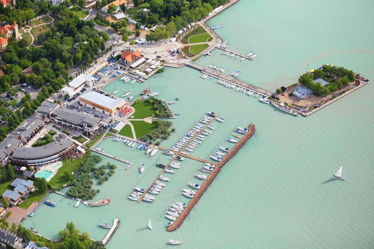 Balkon Apartmanhaz Panzio Balatonfüred Zewnętrze zdjęcie